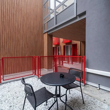 Homeby, Mascarella Patio *